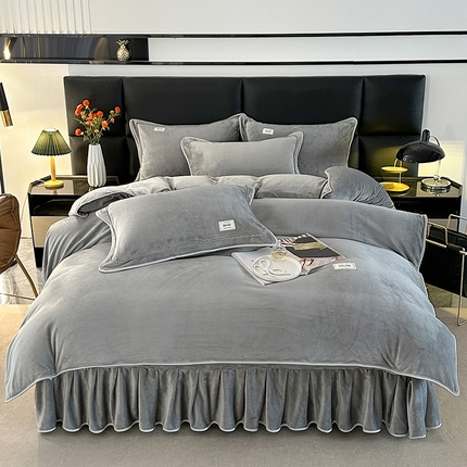 91家纺网 家纺一手货源 找家纺 雨洋家纺 2025新款牛奶绒四件套系列 天空灰