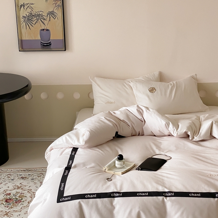 91家纺网 家纺一手货源 找家纺 旷野 2024新款100支全棉磨毛刺绣四件套 山茶花奶白