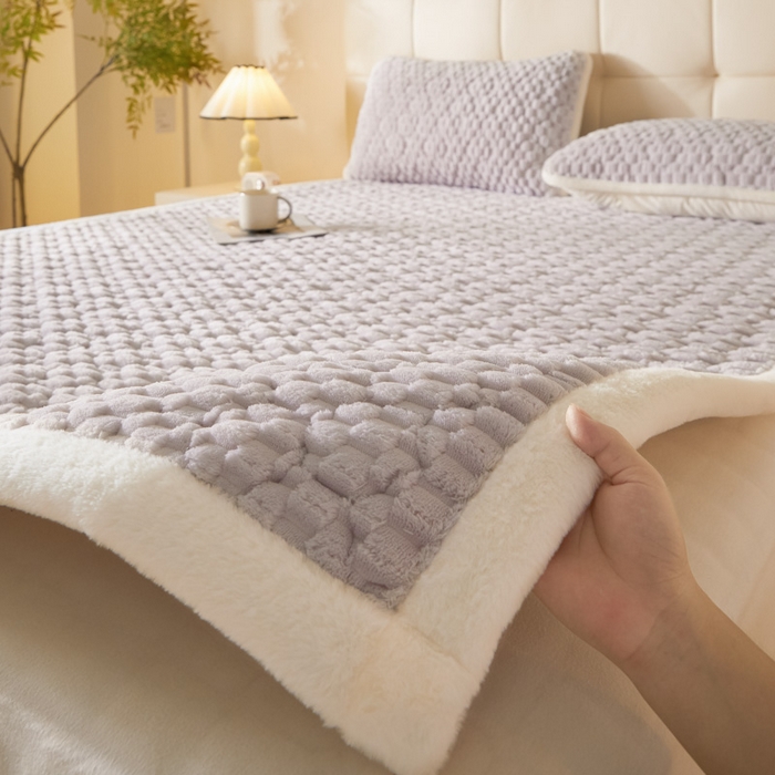 91家纺网 家纺一手货源 找家纺 鑫钰 2024秋冬新款加厚金龟绒牛奶绒床护垫床垫 金龟绒-紫灰