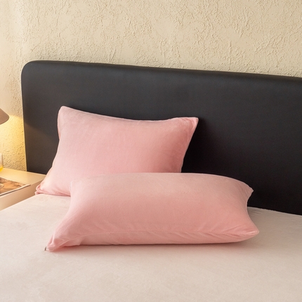 91家纺网 家纺一手货源 找家纺 逸尚阁 2024秋冬新款牛奶绒纯色单枕套枕套 粉