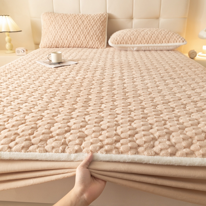 91家纺网 家纺一手货源 找家纺 鑫钰 2024秋冬新款加厚金龟绒牛奶绒床笠床垫保护罩 金龟绒-驼色