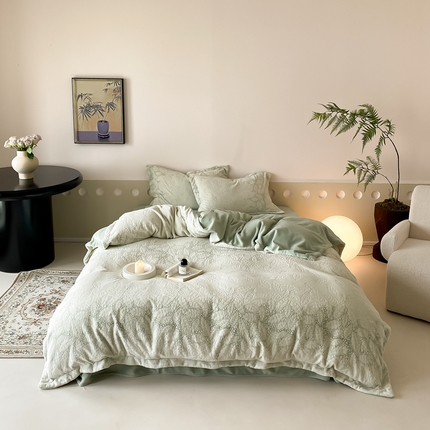 旷野 2024新款双色提花雕花牛奶绒四件套 田野-绿