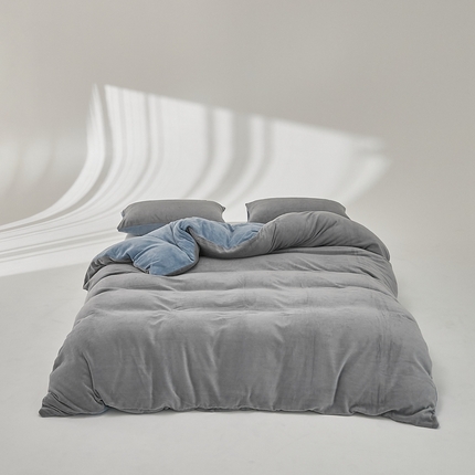 91家纺网 家纺一手货源 找家纺 （总）时光里 2024新款牛奶绒纯色双拼单被套