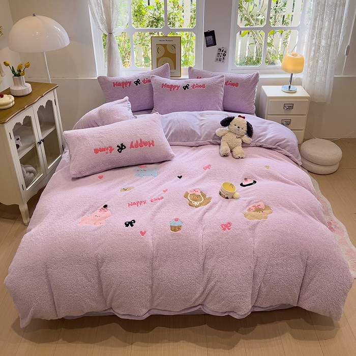 91家纺网 家纺一手货源 找家纺 金爱家 2024新款220g加厚防静电泰迪绒牛奶绒刺绣四件套 泰迪绒-可爱狗