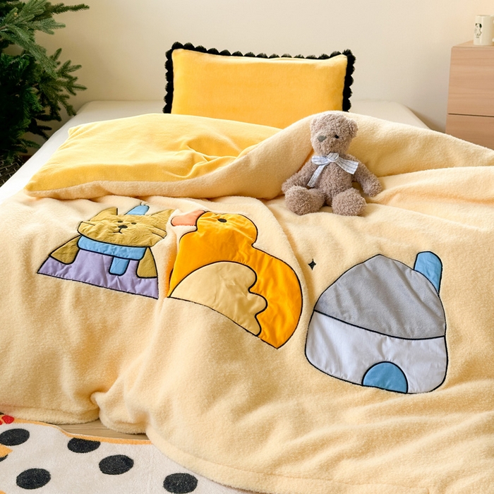 91家纺网 家纺一手货源 找家纺 喜多兔儿童家纺 2024新款320克仿羊毛绒全消光牛奶绒四件套 黄色小加油