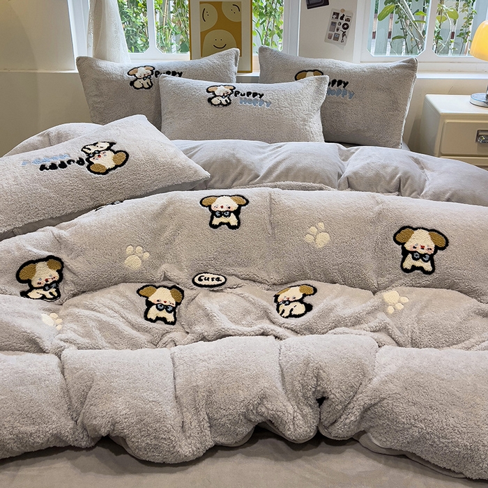 91家纺网 家纺一手货源 找家纺 金爱家 2024新款220g加厚防静电泰迪绒牛奶绒刺绣四件套 泰迪绒-快乐狗