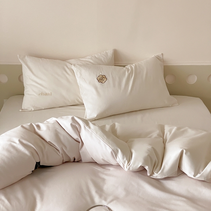 91家纺网 家纺一手货源 找家纺 旷野 2024新款100支全棉磨毛刺绣四件套 山茶花奶白