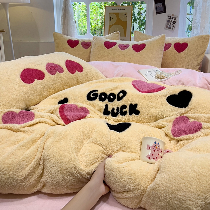 91家纺网 家纺一手货源 找家纺 金爱家 2024新款220g加厚防静电泰迪绒牛奶绒刺绣四件套 泰迪绒-幸运心