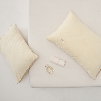 91家纺网 家纺一手货源 找家纺 （总）时光里 2024新款牛奶绒纯色双拼单枕套