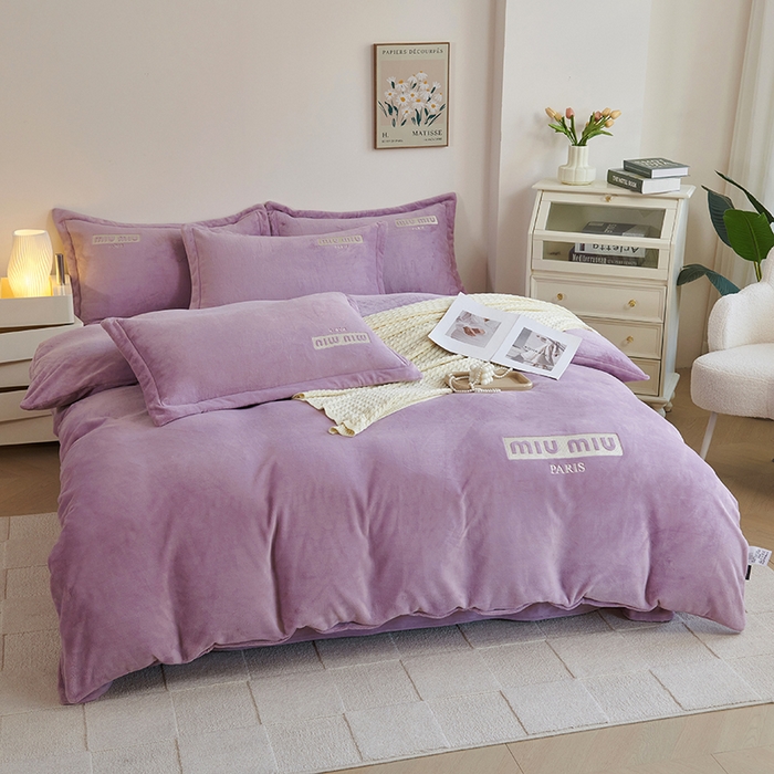 91家纺网 家纺一手货源 找家纺 2024新款m风高品绣花四件套 香芋紫