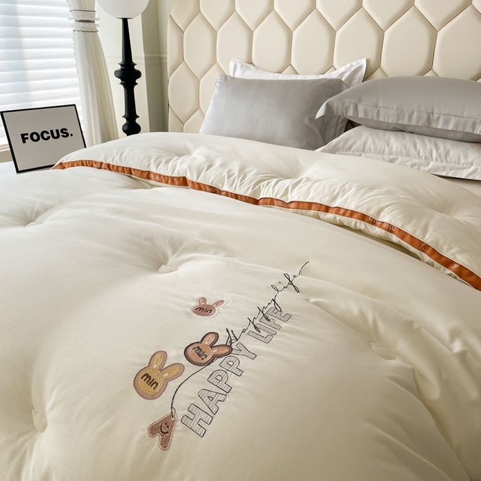 91家纺网 家纺一手货源 找家纺 被靠被 2024新款minmin潘帕斯羊绒被被子被芯 奶油白