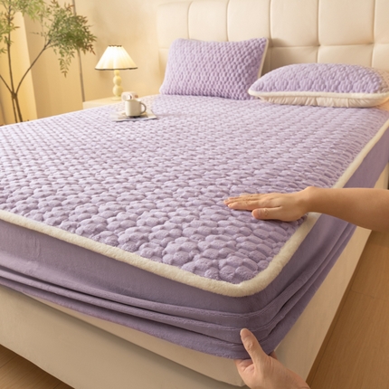 91家纺网 家纺一手货源 找家纺 鑫钰 2024秋冬新款加厚金龟绒牛奶绒床笠床垫保护罩 金龟绒-紫色