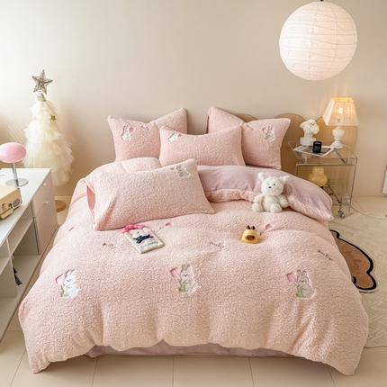 91家纺网 家纺一手货源 找家纺 （总）2024新款A类羊羔绒刺绣四件套