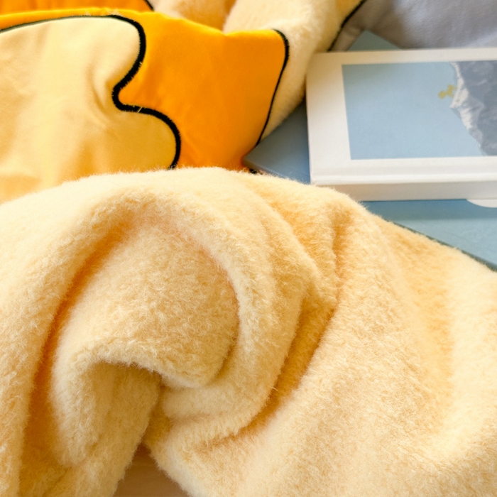 91家纺网 家纺一手货源 找家纺 喜多兔儿童家纺 2024新款320克仿羊毛绒全消光牛奶绒四件套 黄色小加油