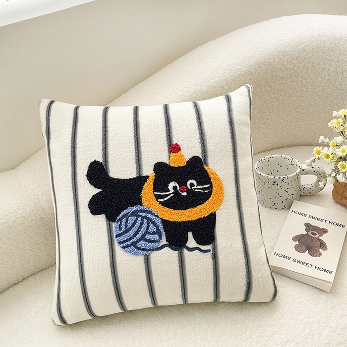 91家纺网 家纺一手货源 找家纺 2025新款牛奶绒多巴胺毛巾绣抱枕被 线团猫