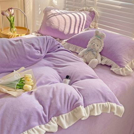 91家纺网 家纺一手货源 找家纺 （总）艾咪 新款花边款奶油风纯色牛奶绒四件套三件套