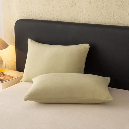 91家纺网 家纺一手货源 找家纺 逸尚阁 2024秋冬新款牛奶绒纯色单枕套枕套 绿