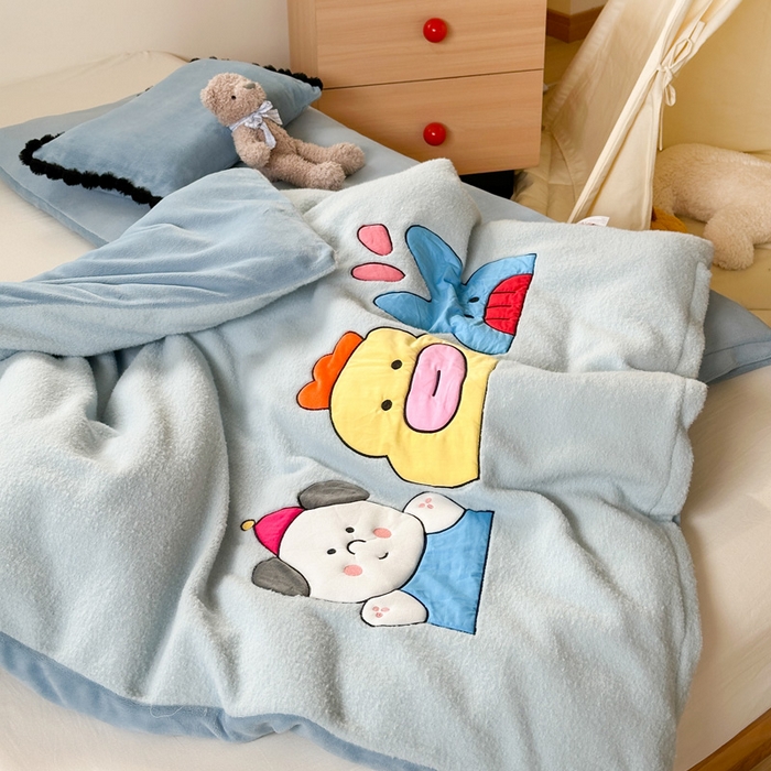 91家纺网 家纺一手货源 找家纺 喜多兔儿童家纺 2024新款320克仿羊毛绒全消光牛奶绒四件套 蓝色小加油