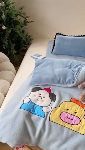 91家纺网 家纺一手货源 找家纺 喜多兔儿童家纺 2024新款320克仿羊毛绒全消光牛奶绒四件套 蓝色小加油