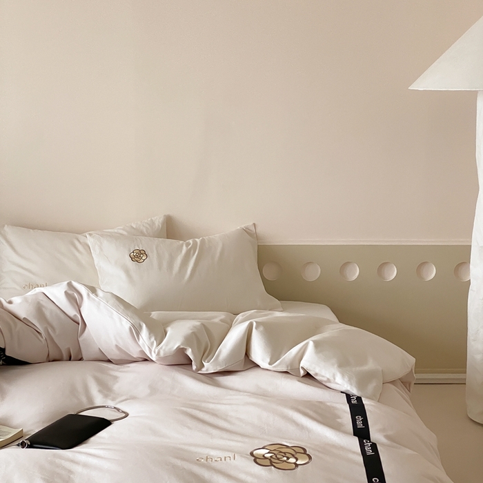 91家纺网 家纺一手货源 找家纺 旷野 2024新款100支全棉磨毛刺绣四件套 山茶花奶白