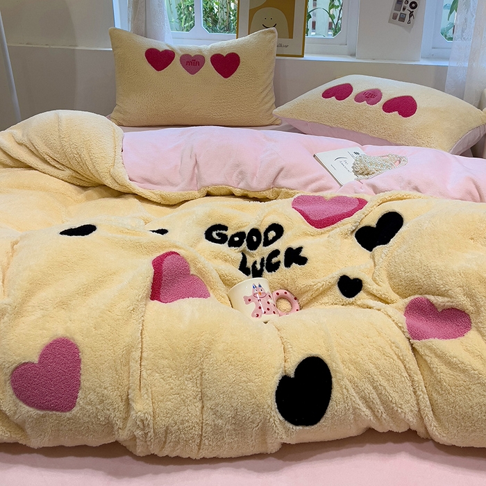 91家纺网 家纺一手货源 找家纺 金爱家 2024新款220g加厚防静电泰迪绒牛奶绒刺绣四件套 泰迪绒-幸运心