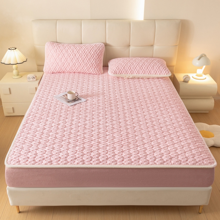 91家纺网 家纺一手货源 找家纺 鑫钰 2024秋冬新款加厚金龟绒牛奶绒床笠床垫保护罩 金龟绒-嫩粉