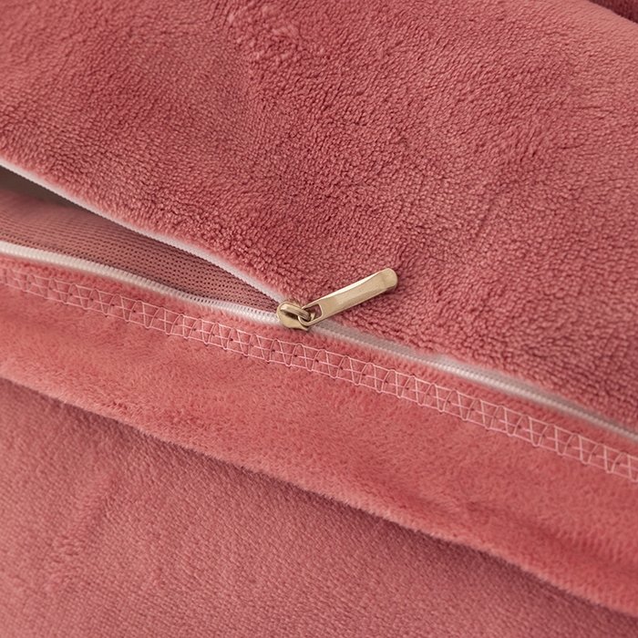 91家纺网 家纺一手货源 找家纺 2024新款高克重牛奶绒被套素色绣花床裙款四件套 豆沙色