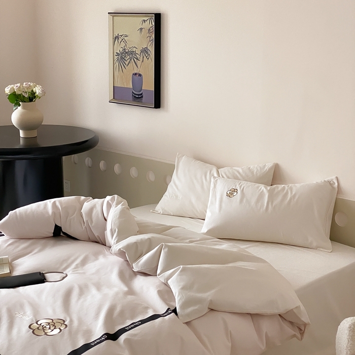 91家纺网 家纺一手货源 找家纺 旷野 2024新款100支全棉磨毛刺绣四件套 山茶花奶白