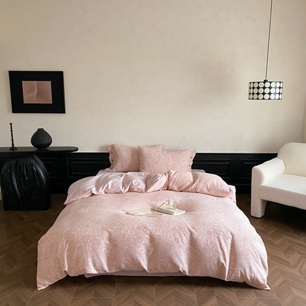 91家纺网 家纺一手货源 找家纺 旷野 2024新款全棉色织大提花磨毛四件套 晚枫林-粉