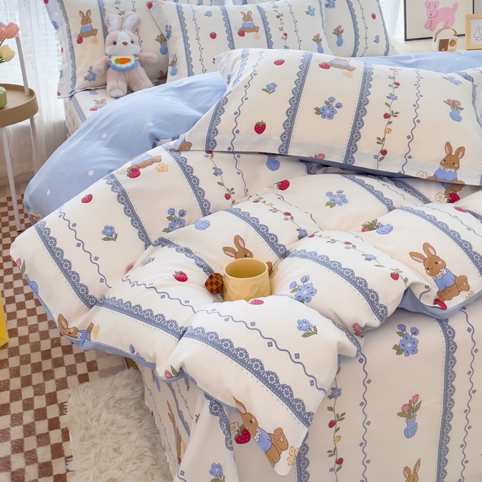 91家纺网 家纺一手货源 找家纺 春雨家居 2024新款全棉喷气印花系列单被套 草莓花期