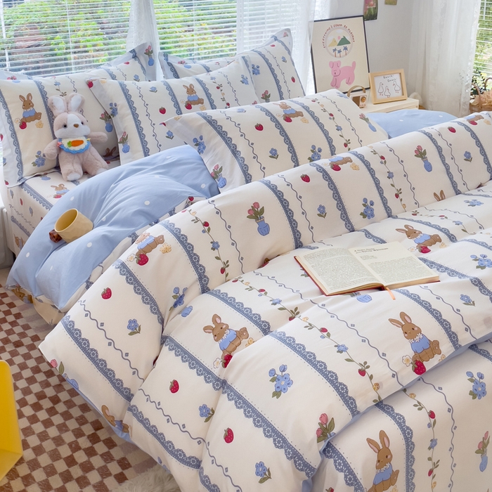 91家纺网 家纺一手货源 找家纺 春雨家居 2024新款全棉喷气印花四件套 草莓花期