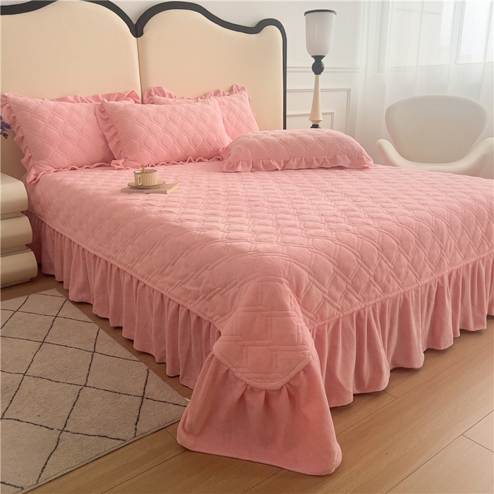 91家纺网 家纺一手货源 找家纺 十个点家纺 2024新款牛奶绒夹棉床盖三件套-唯美系列 唯美-蜜桃粉