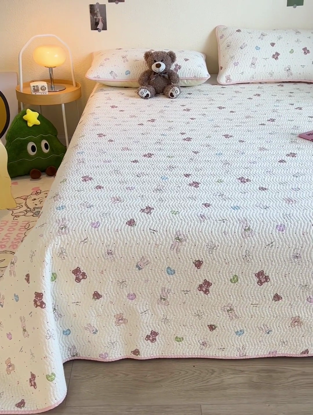 91家纺网 家纺一手货源 找家纺 羽爱家纺 2025全棉13372新疆棉花床盖三件套 兔兔熊