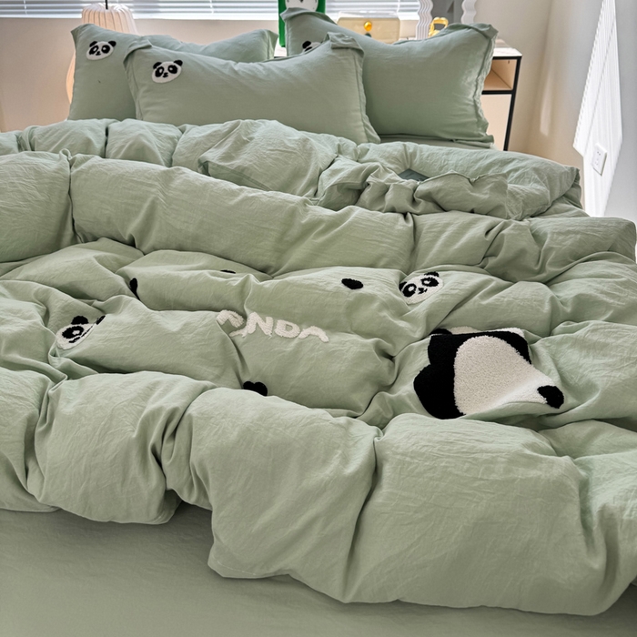 91家纺网 家纺一手货源 找家纺 布可家纺 2025新款水洗棉毛巾绣四件套 熊猫嘟嘟-绿