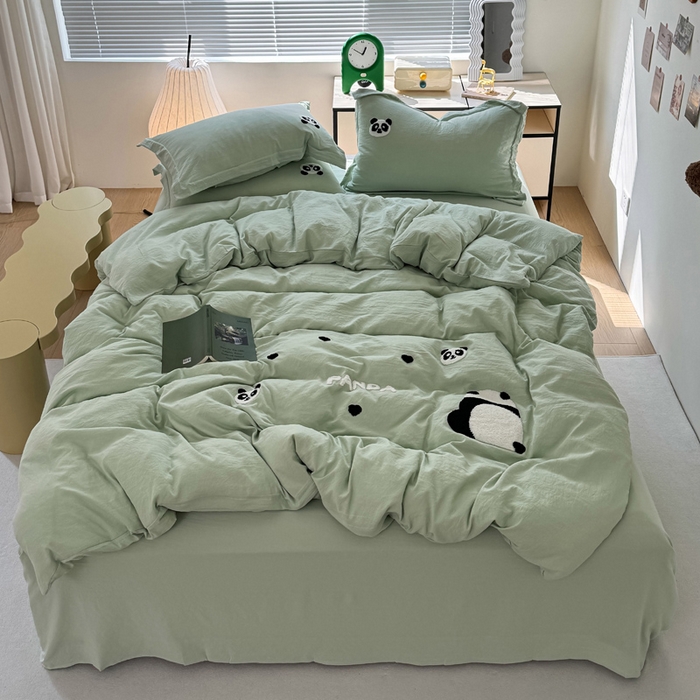 91家纺网 家纺一手货源 找家纺 布可家纺 2025新款水洗棉毛巾绣四件套 熊猫嘟嘟-绿