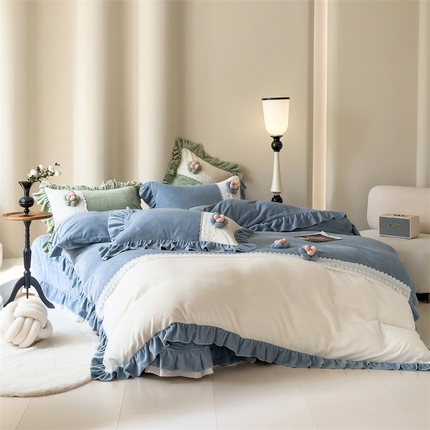 91家纺网 家纺一手货源 找家纺 佰织鑫家居 2024秋冬新款高克重全消光牛奶绒床盖款四件套爱丽丝系列 爱丽丝-海盐蓝