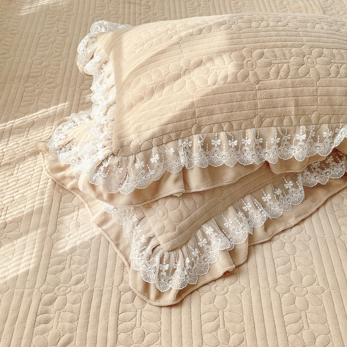 91家纺网 家纺一手货源 找家纺 淑女公社家纺 2024秋冬新款牛奶绒花朵床盖三件套 卡其