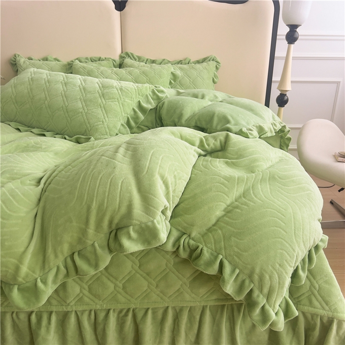 91家纺网 家纺一手货源 找家纺 十个点家纺 2024新款牛奶绒夹棉床盖四件套-唯美系列 唯美-果绿