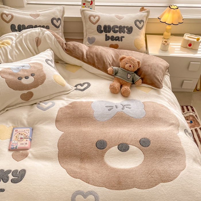 91家纺网 家纺一手货源 找家纺 川悦生活 2024新款大版雪花绒四件套-风格二 好运熊宝