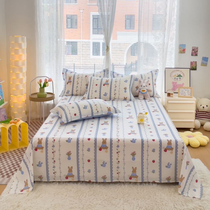 91家纺网 家纺一手货源 找家纺 春雨家居 2024新款全棉喷气印花系列单床单 草莓花期