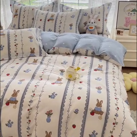 91家纺网 家纺一手货源 找家纺 春雨家居 2024新款全棉喷气印花系列单被套 草莓花期