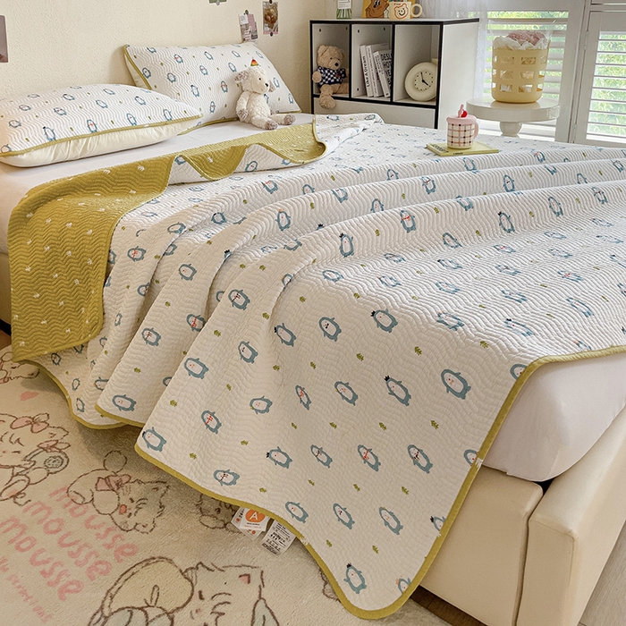 91家纺网 家纺一手货源 找家纺 羽爱家纺 2025全棉13372新疆棉花床盖四件套 肥宅企鹅