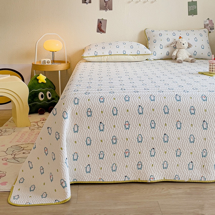 91家纺网 家纺一手货源 找家纺 羽爱家纺 2025全棉13372新疆棉花床盖三件套 肥宅企鹅