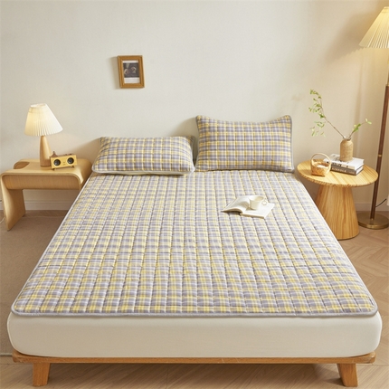 91家纺网 家纺一手货源 找家纺 伊人坊 2024新款全棉色织水洗棉床护垫 星空格-黄