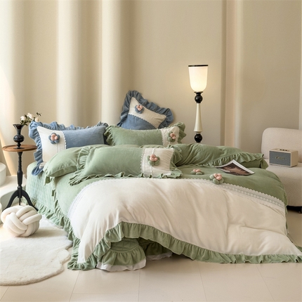 91家纺网 家纺一手货源 找家纺 佰织鑫家居 2024秋冬新款高克重全消光牛奶绒床盖款四件套爱丽丝系列 爱丽丝-抹茶绿