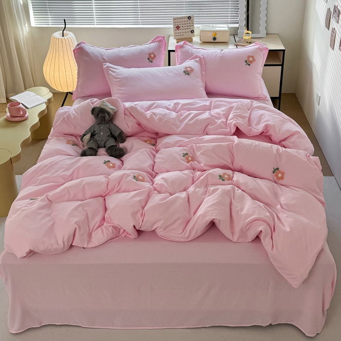 91家纺网 家纺一手货源 找家纺 布可家纺 2025新款水洗棉毛巾绣四件套 花儿朵朵-粉