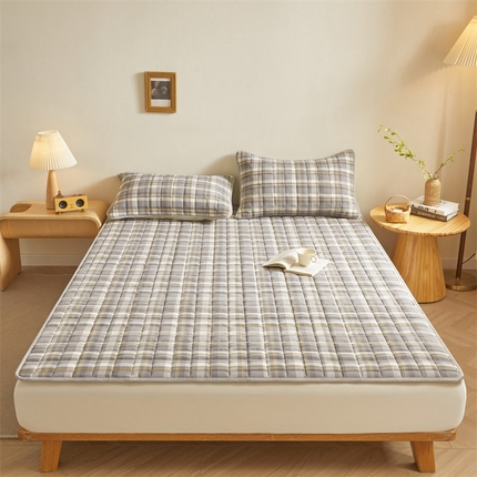 91家纺网 家纺一手货源 找家纺 伊人坊 2024新款全棉色织水洗棉床护垫 星空格-灰