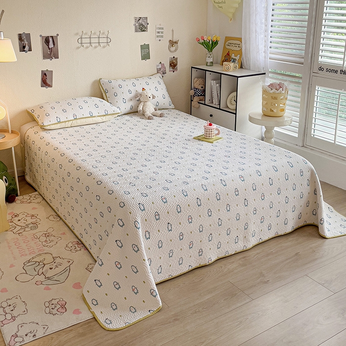 91家纺网 家纺一手货源 找家纺 羽爱家纺 2025全棉13372新疆棉花床盖三件套 肥宅企鹅