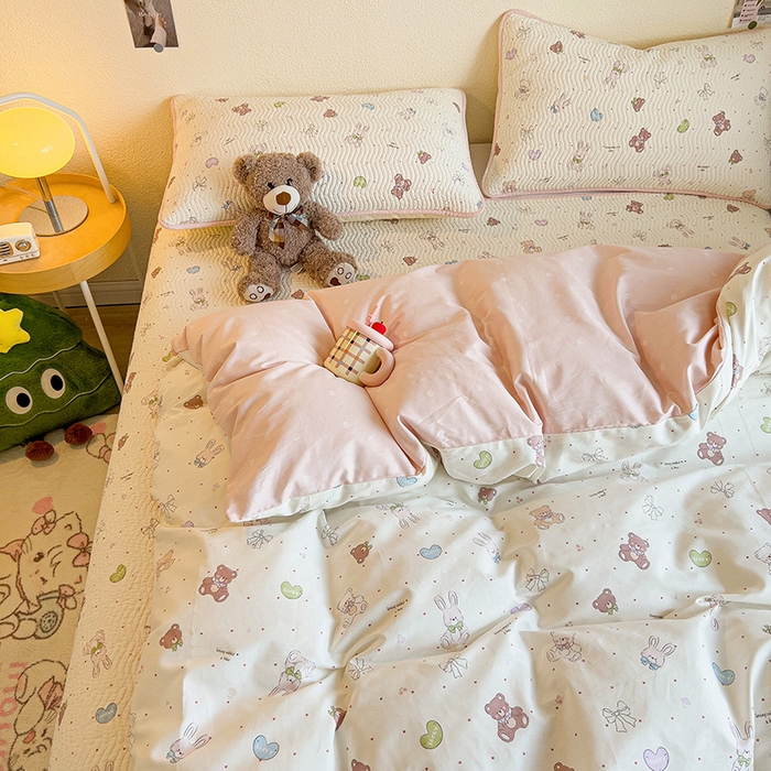 91家纺网 家纺一手货源 找家纺 羽爱家纺 2025全棉13372新疆棉花床盖三件套 兔兔熊