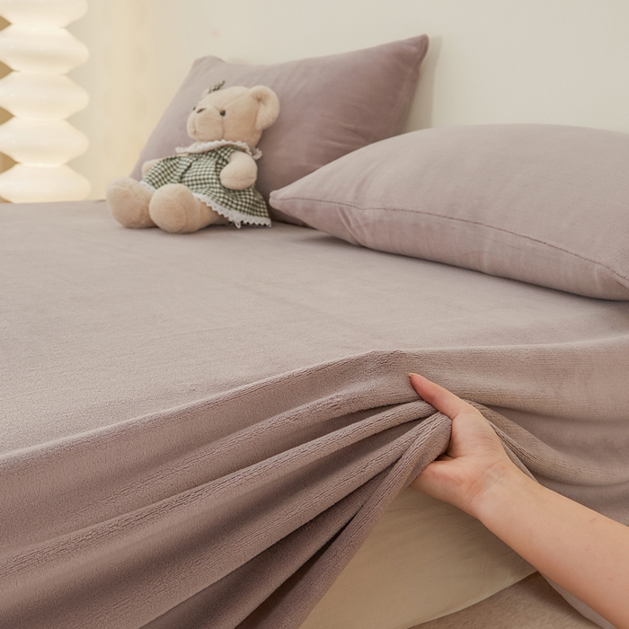 91家纺网 家纺一手货源 找家纺 棉乐町 2025新款纯色牛奶绒床单素色床单跨境外贸直播爆款 碳咖色